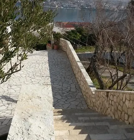 公寓 2 With A Sea View, Parking, Airconditioning - Miroslava Krleze